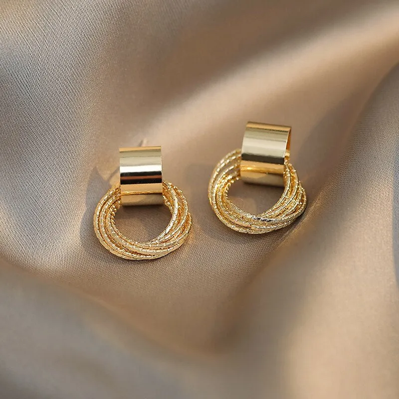 Orecchini pendenti a cerchio piccolo multiplo color oro metallizzato